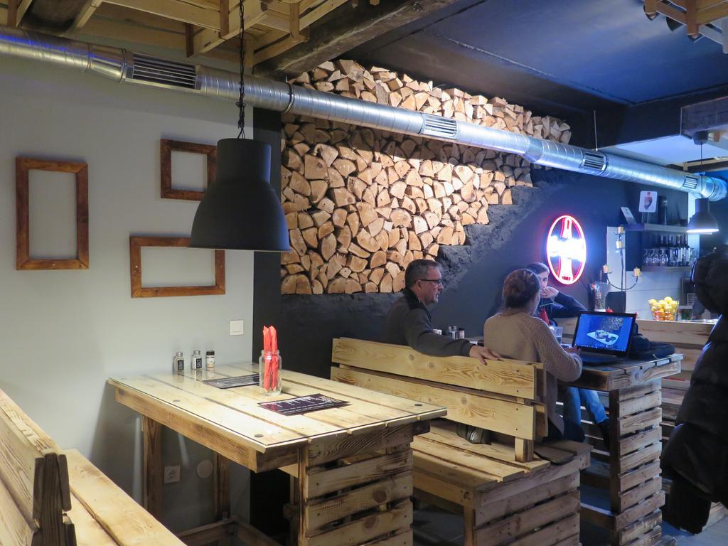 My Way Hostel Zagreb Eksteriør billede